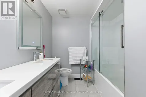 1924 Ashmont Street Ottawa ON K1C 7B9