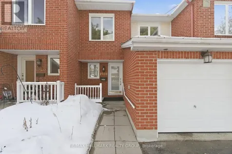 1924 Ashmont Street Ottawa ON K1C 7B9