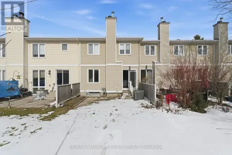 1924 Ashmont Street Ottawa ON K1C 7B9