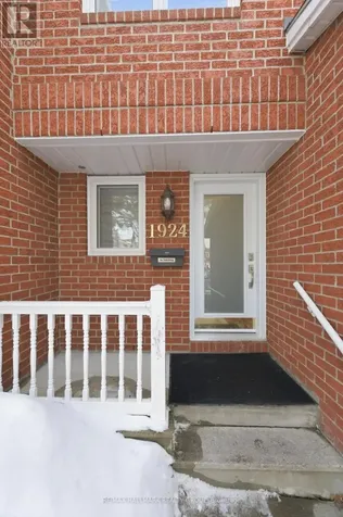 1924 Ashmont Street Ottawa ON K1C 7B9
