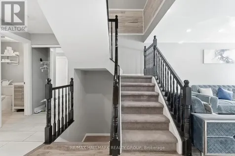 1924 Ashmont Street Ottawa ON K1C 7B9