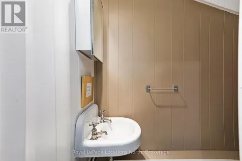 43 Hurontario Street Collingwood ON L9Y 2L7