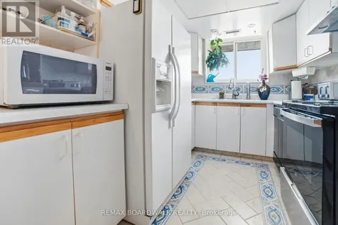 1705 Playfair Drive Ottawa ON K1H 8P6