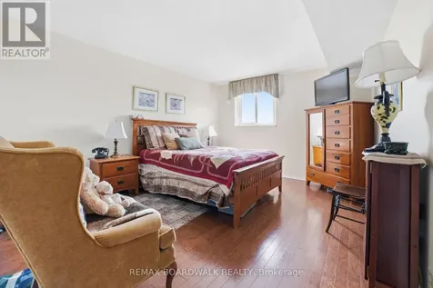 1705 Playfair Drive Ottawa ON K1H 8P6