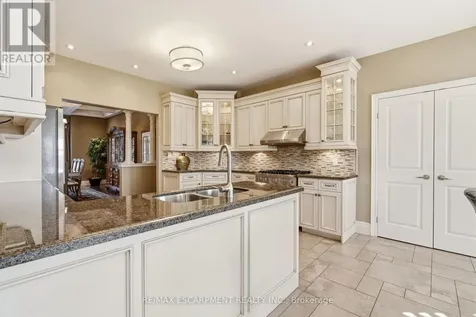 1318 Concession 6 Hamilton ON L8B 1N1