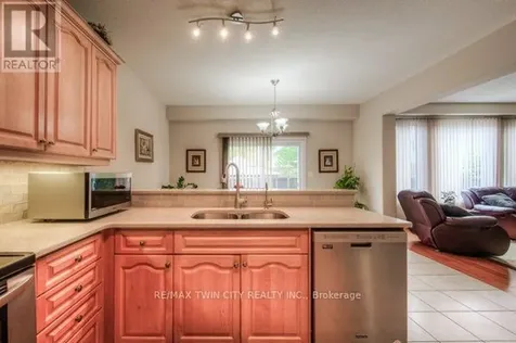 504 Wood Nettle Way Waterloo ON N2V 2Y1