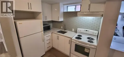 32 Albion Street Kitchener ON N2E 2N4