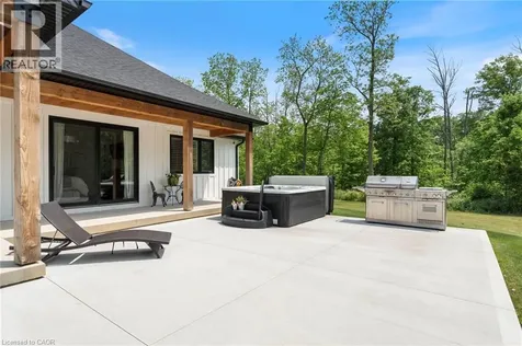 11 Cockshutt Road Brantford ON N3T 5L6
