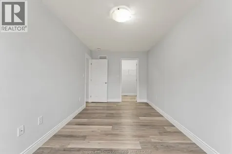 204 Beechwood Lakeshore ON N8L 1E2
