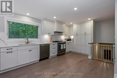 11 Woodland Crescent Oro-medonte ON L4M 4Y8