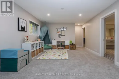 11 Woodland Crescent Oro-medonte ON L4M 4Y8