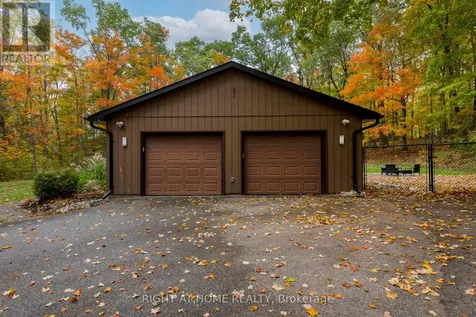 11 Woodland Crescent Oro-medonte ON L4M 4Y8