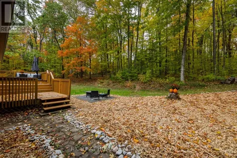 11 Woodland Crescent Oro-medonte ON L4M 4Y8