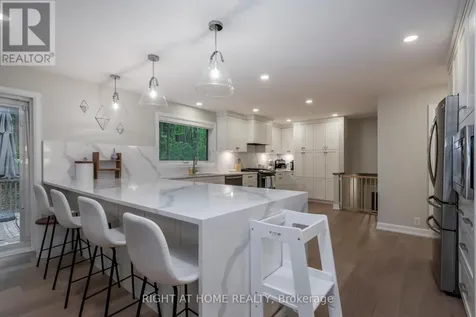 11 Woodland Crescent Oro-medonte ON L4M 4Y8