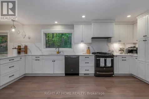 11 Woodland Crescent Oro-medonte ON L4M 4Y8