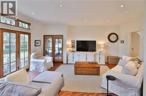 1268 Hillhurst Road Oakville ON L6J 1X4