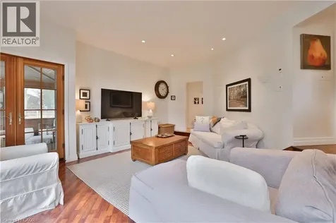 1268 Hillhurst Road Oakville ON L6J 1X4