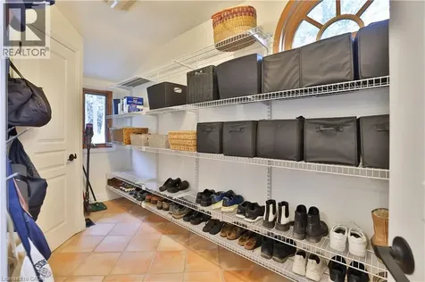 1268 Hillhurst Road Oakville ON L6J 1X4