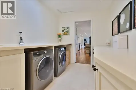 1268 Hillhurst Road Oakville ON L6J 1X4