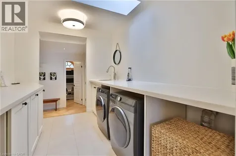 1268 Hillhurst Road Oakville ON L6J 1X4