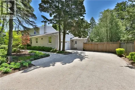 1268 Hillhurst Road Oakville ON L6J 1X4