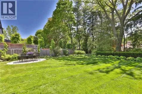 1268 Hillhurst Road Oakville ON L6J 1X4