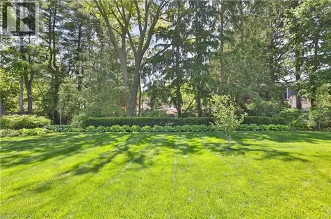 1268 Hillhurst Road Oakville ON L6J 1X4