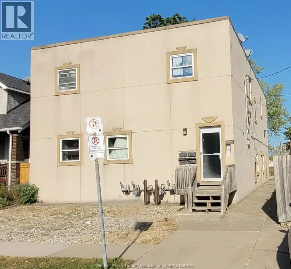 1570 Lillian Windsor ON N8X 4A8
