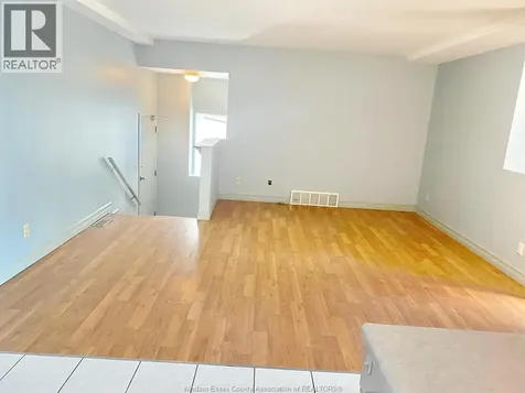 1570 Lillian Windsor ON N8X 4A8