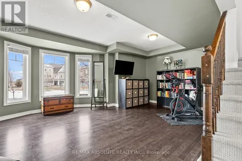 98 Brisote Lane Ottawa ON K2S 0V4