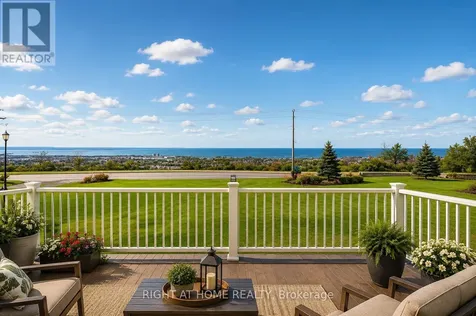 568 Ridge Road Hamilton ON L8J 2Y6