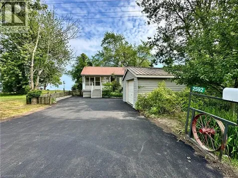 2592 Lakeshore Road Dunnville ON N1A 2W8