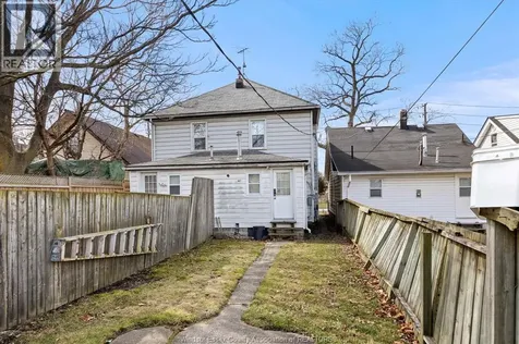1068 Street Luke Windsor ON N8Y 3M8