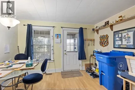 1068 Street Luke Windsor ON N8Y 3M8