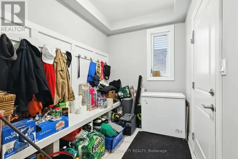10 Honey Bend St. Thomas ON N5R 0H6