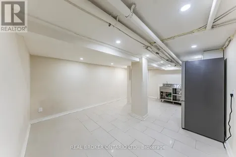 3212 Danforth Avenue Toronto (oakridge) ON M1L 1C1