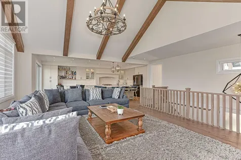103 Stoneleigh Drive Blue Mountains ON L9Y 4P5