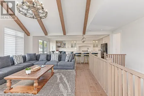103 Stoneleigh Drive Blue Mountains ON L9Y 4P5