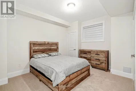 103 Stoneleigh Drive Blue Mountains ON L9Y 4P5