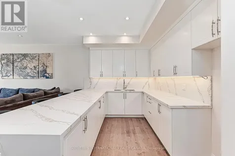 103 Stoneleigh Drive Blue Mountains ON L9Y 4P5