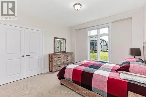 103 Stoneleigh Drive Blue Mountains ON L9Y 4P5