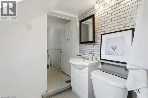 79 Murray Street East Hamilton ON L8L 3G1