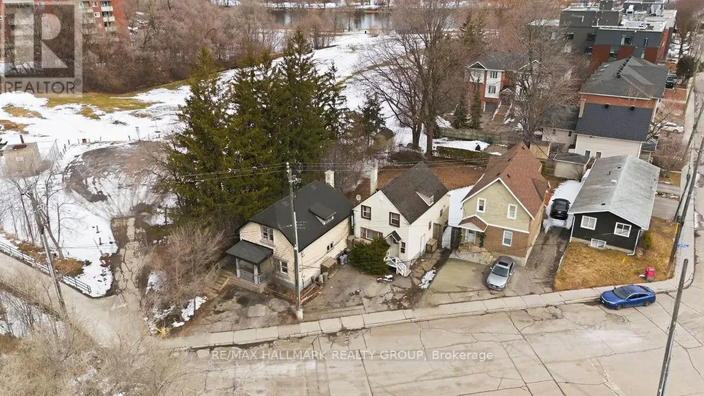5 & 7 Hurdman Road Ottawa ON K1N 8N6