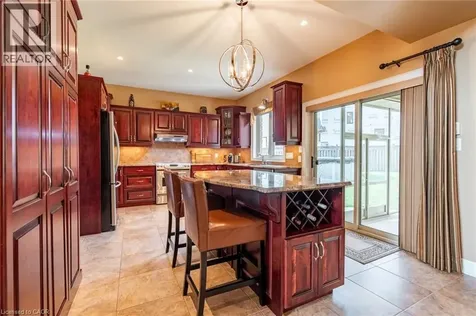 8881 Joseph Court Niagara Falls ON L2H 3P1