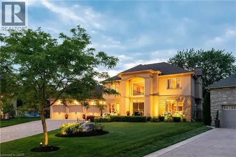 8881 Joseph Court Niagara Falls ON L2H 3P1