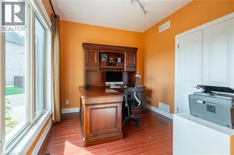 8881 Joseph Court Niagara Falls ON L2H 3P1