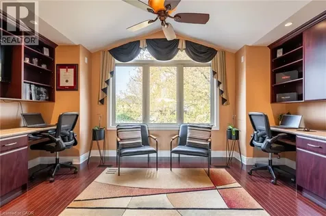8881 Joseph Court Niagara Falls ON L2H 3P1