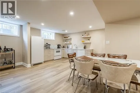 8881 Joseph Court Niagara Falls ON L2H 3P1