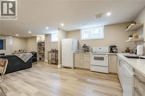 8881 Joseph Court Niagara Falls ON L2H 3P1