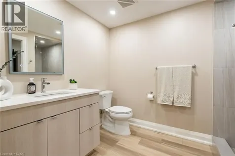 8881 Joseph Court Niagara Falls ON L2H 3P1
